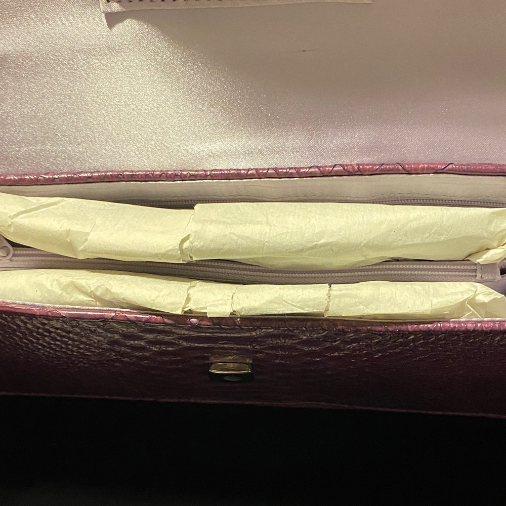 Plum Vintage Liz Claiborne Crocodile-Embossed Chain Bag - Picture 13 of 16